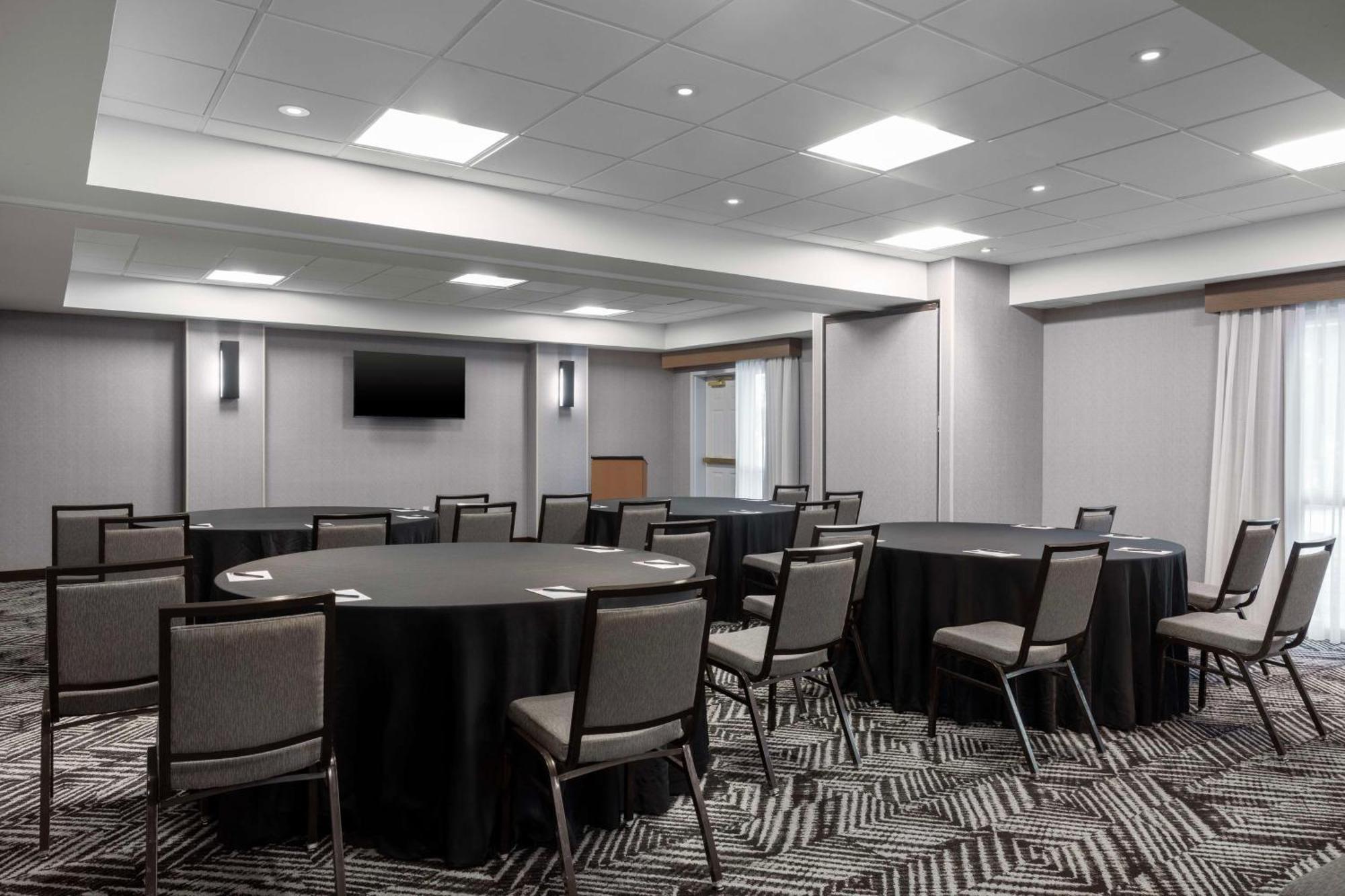Hyatt Place Dallas North By The Galleria Hotel 3*