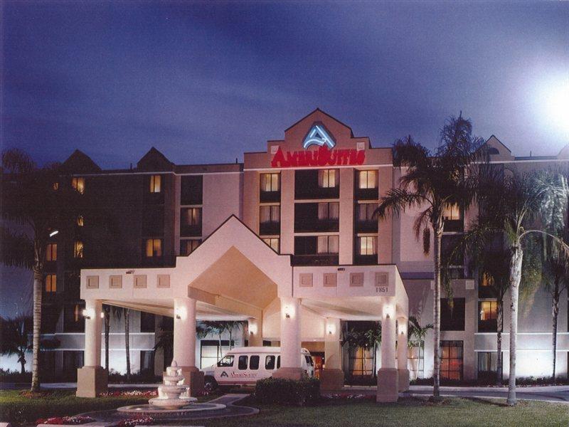 Hyatt Place Dallas North By The Galleria 3*